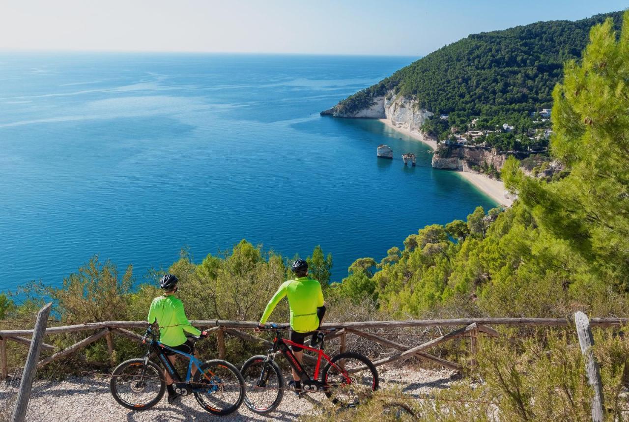 Case Vacanze L'Uliveto Mattinata Exterior foto